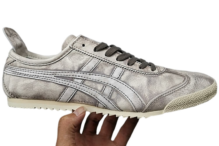 Onitsuka Tiger Mexico 66 DELUXE 1181A066 Carbon Shoes
