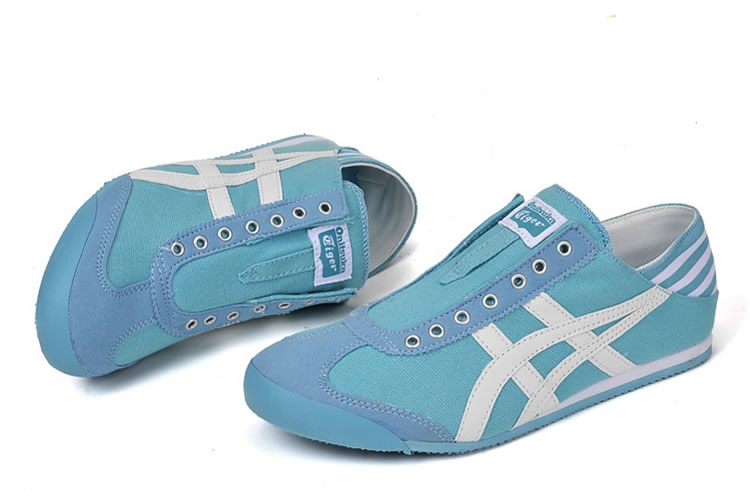 (Light Blue/ White) Mexico 66 Paraty Womens Shoes