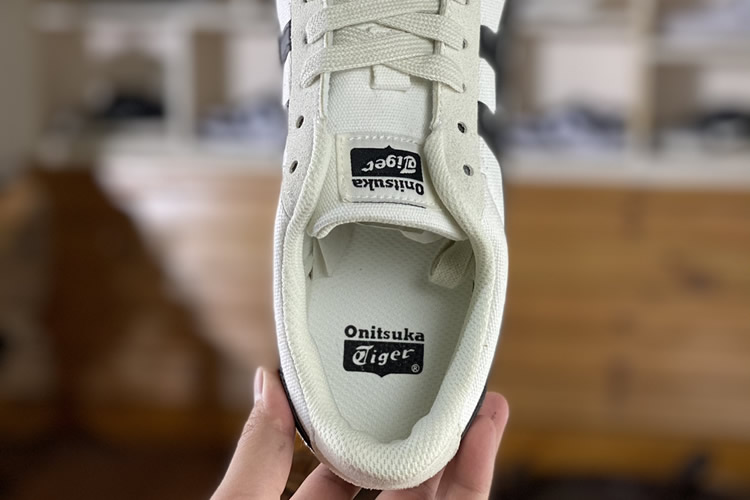 (Cream White/ Black) Advanti shoes