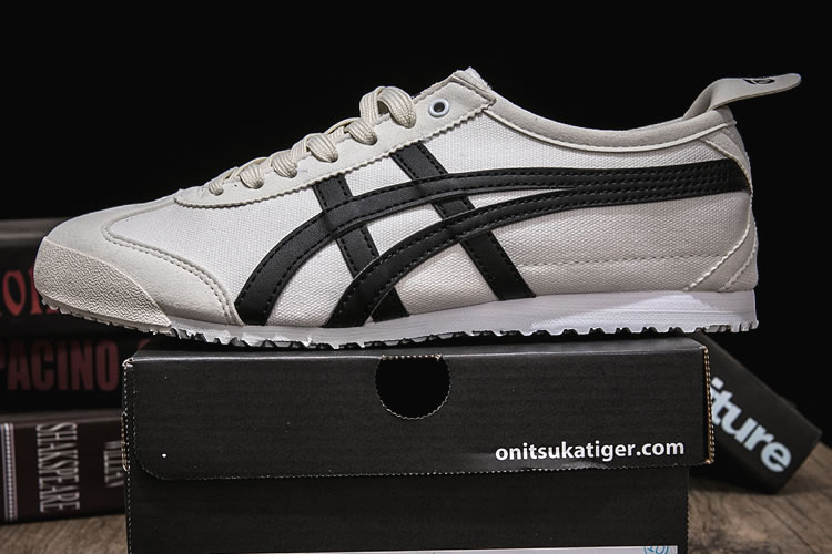 (White/ Black) Onitsuka Tiger Canvas Shoes : Onitsuka Tiger