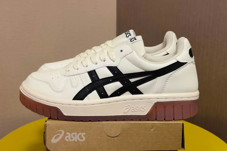 ASICS Court MZ (Beige/ Black) Shoes