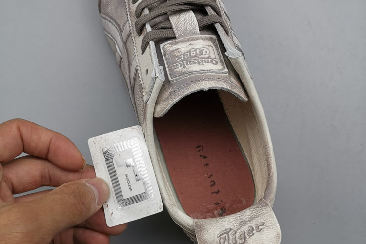 Onitsuka Tiger Mexico 66 DELUXE 1181A066 Carbon Shoes