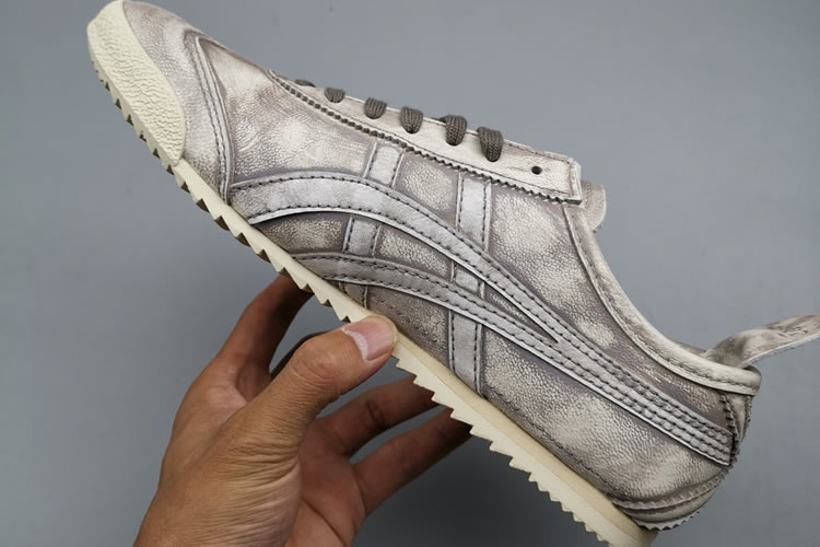 Onitsuka Tiger Mexico 66 DELUXE 1181A066 Carbon Shoes