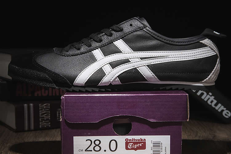 (Black/ White) Onitsuka Tiger Mexico 66 DELUXE Shoes