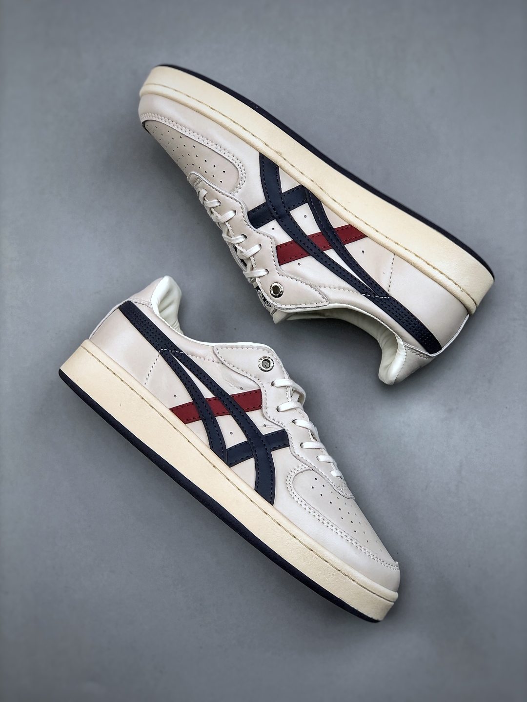(Cream/ Peacoat/ Red) GSM SD Shoes