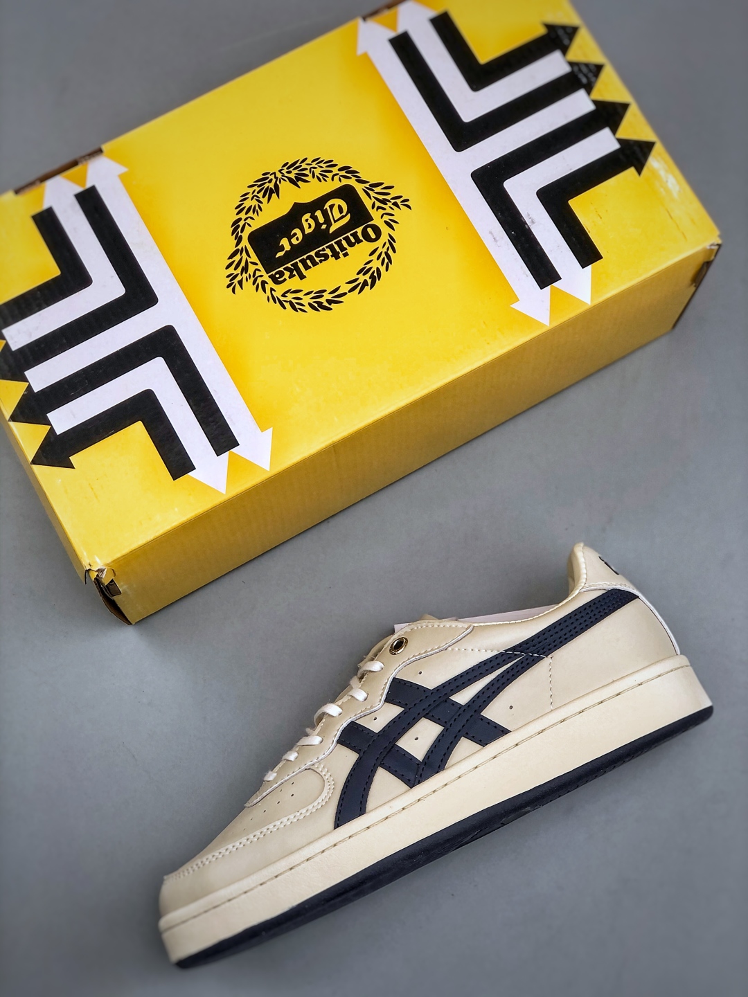 (Oatmeal/ Peacoat) GSM SD Shoes