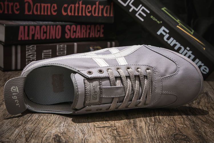 (Dark Grey/ White) Mexico 66 Canvas Shoes - Click Image to Close