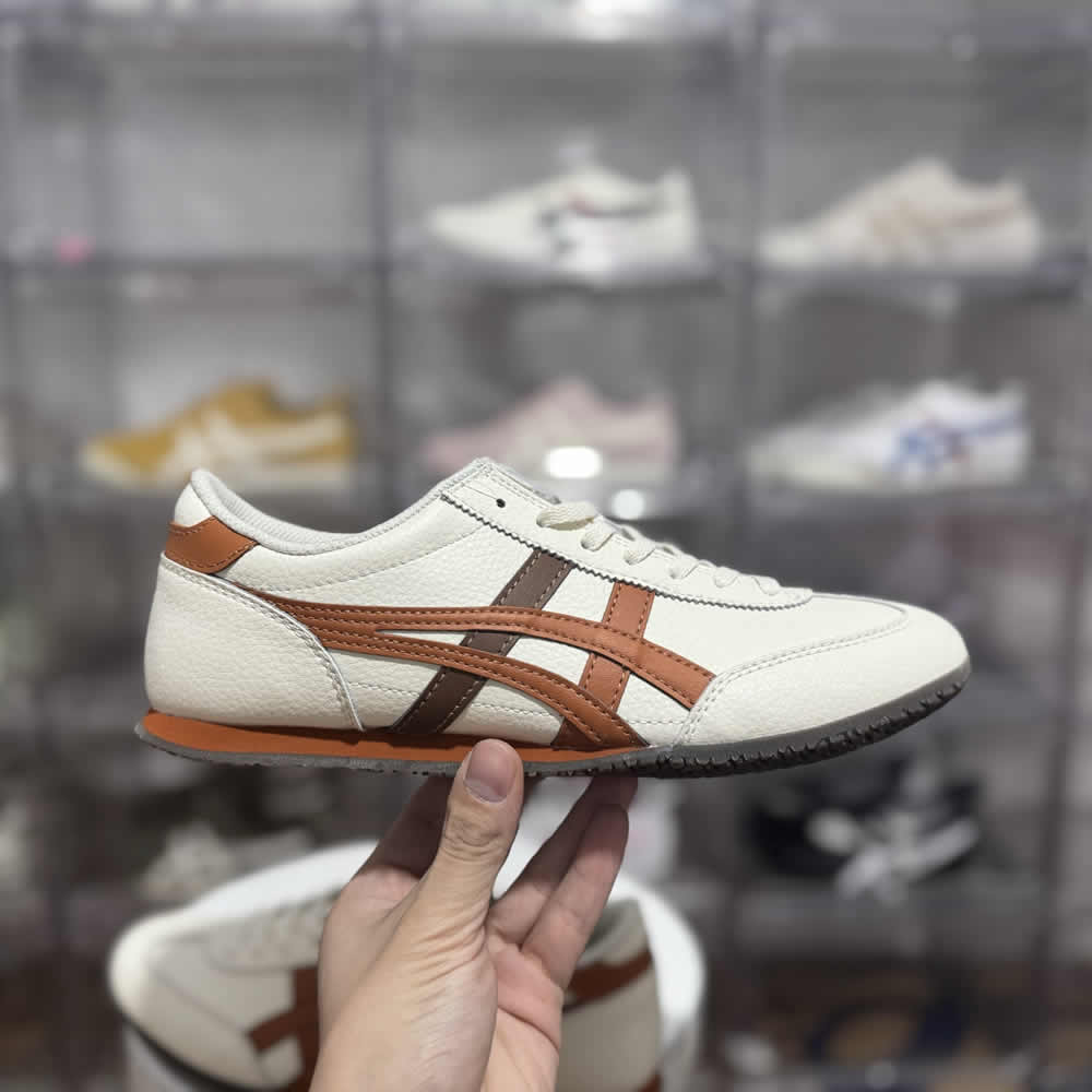 (Cream/ Rust Orange) Machu Racer Shoes