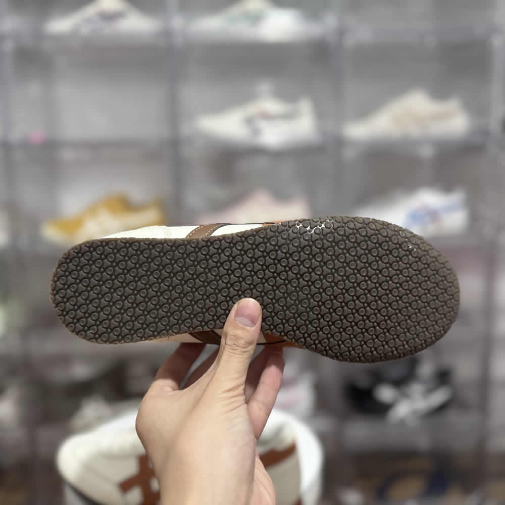 (Cream/ Rust Orange) Machu Racer Shoes