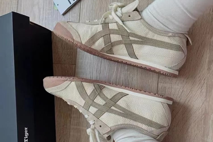 Onitsuka Tiger (Milky/ khaki) Mexico 66 New Shoes