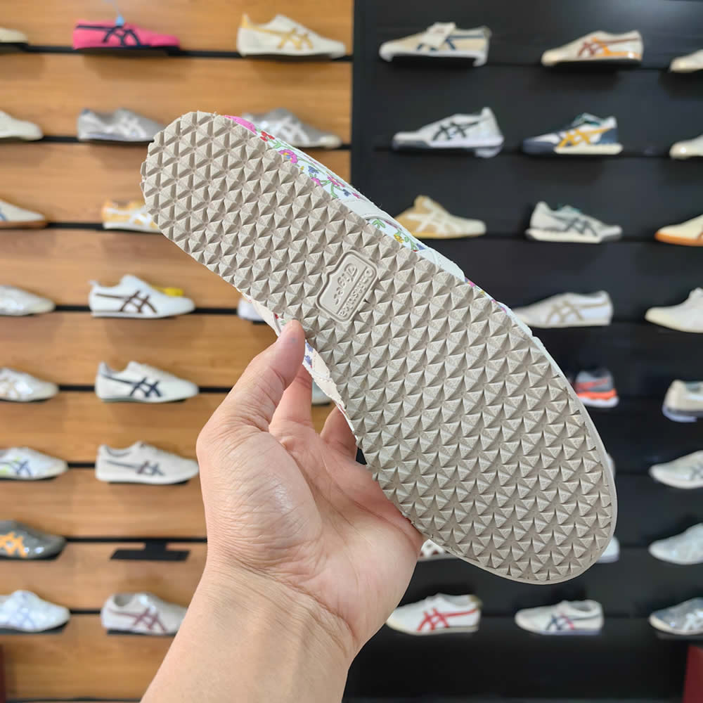 (Floral / Cream) Mexico 66 Shoes