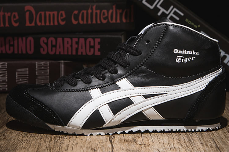 Onitsuka Tiger Mexico Mid Runner (Black/ White) Shoes : Onitsuka Tiger