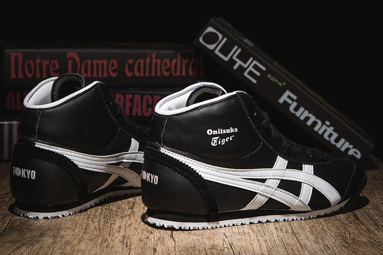Onitsuka Tiger Mexico Mid Runner (Black/ White) Shoes