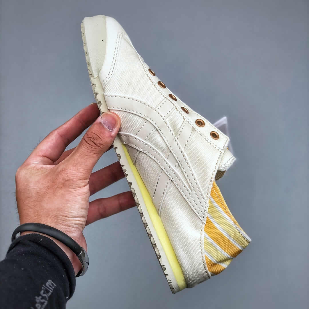 (Ivory/ Cream) Mexico 66 Paraty Shoes