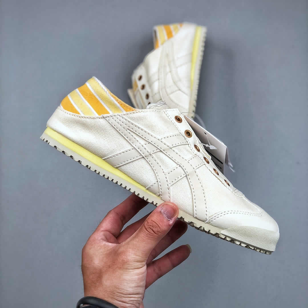 (Ivory/ Cream) Mexico 66 Paraty Shoes