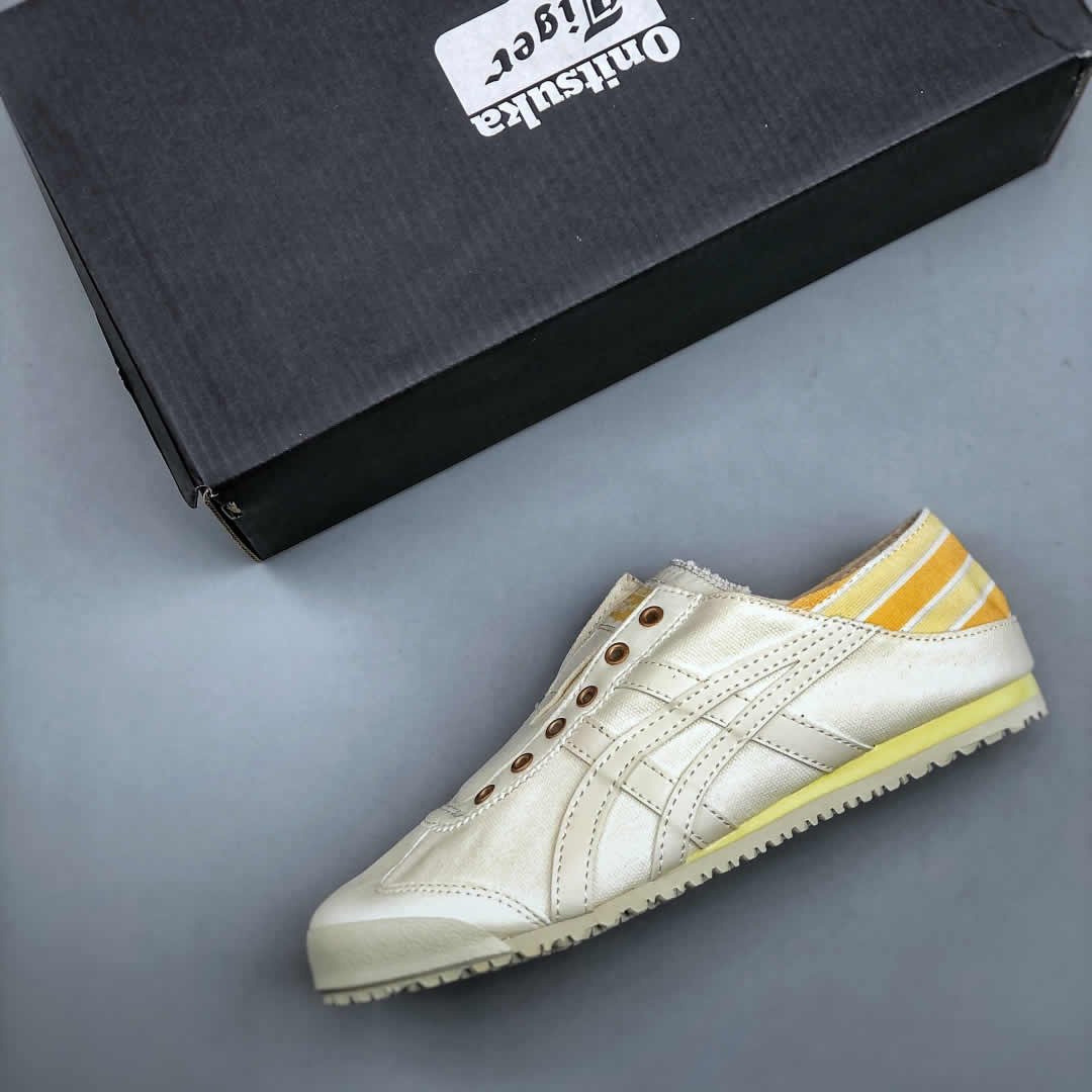 (Ivory/ Cream) Mexico 66 Paraty Shoes