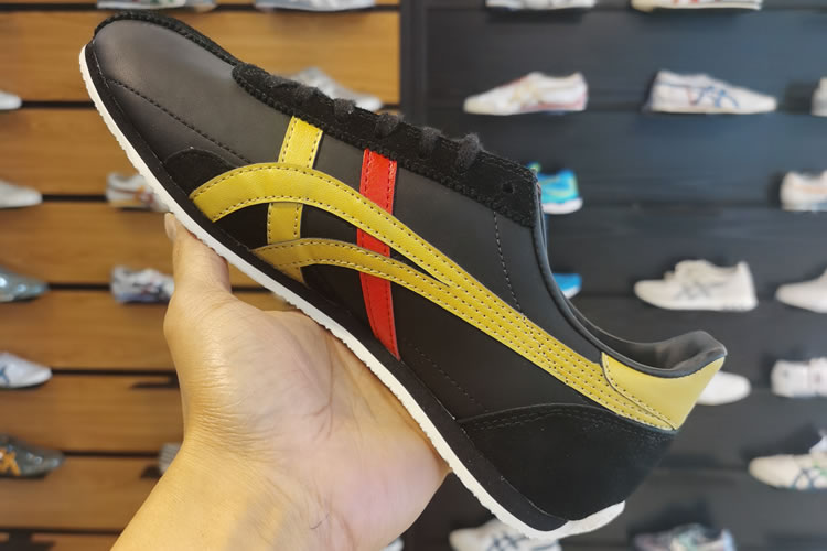 (Black/ Gold/ Red) Onitsuka Tiger Runspark Shoes