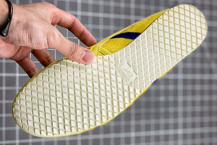 Onitsuka Tiger X Street Fighter "Chun-Li" Mexico 66 SD (Yellow/ Navy Blue) Collection