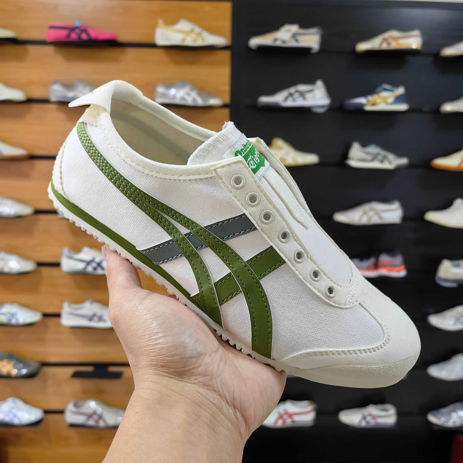 (Cream/ Green) Mexico 66 Slip On Shoes