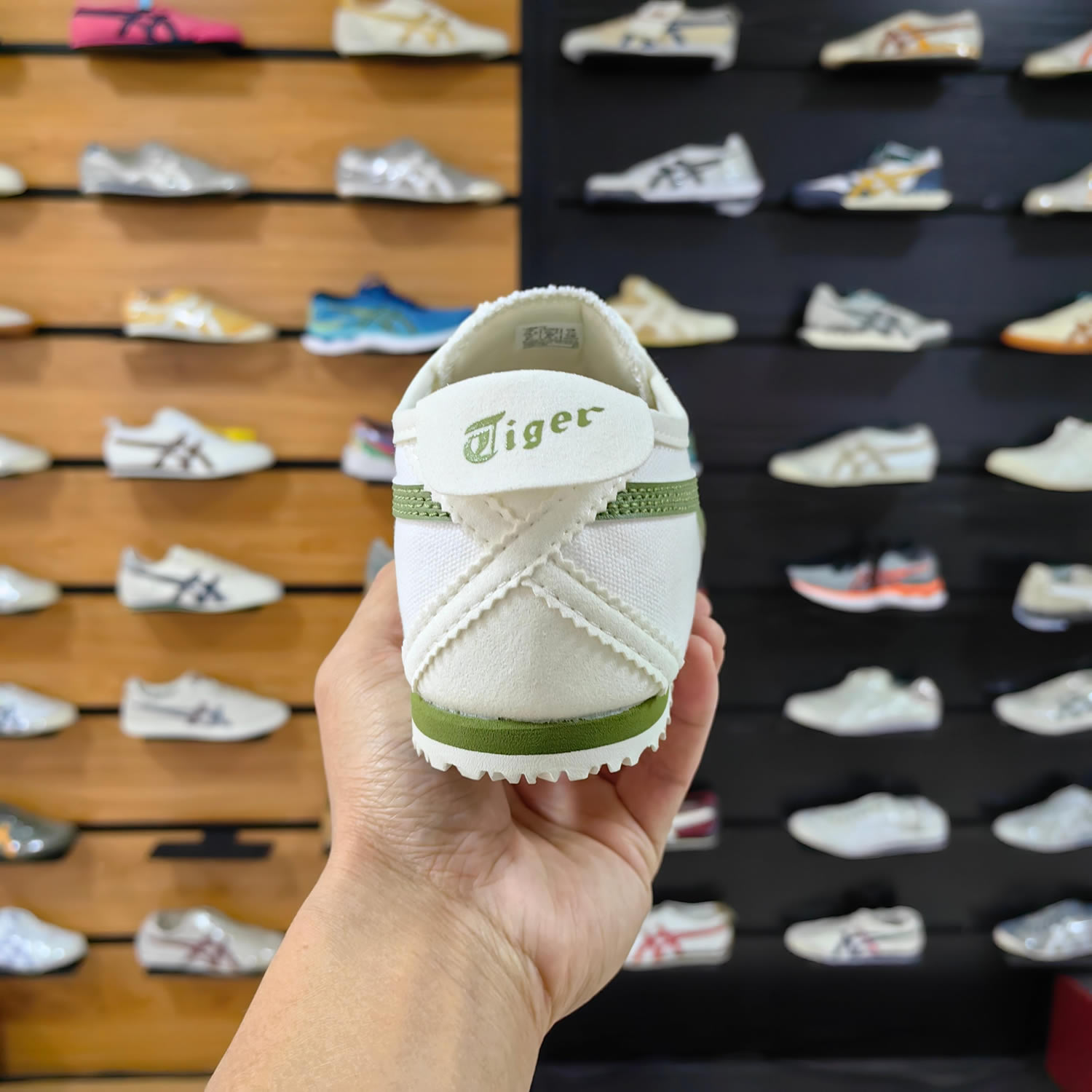(Cream/ Green) Mexico 66 Slip On Shoes
