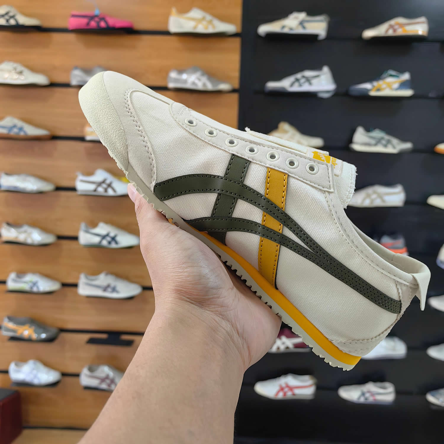 (Birch/ Moss) Mexico 66 Slip On Shoes