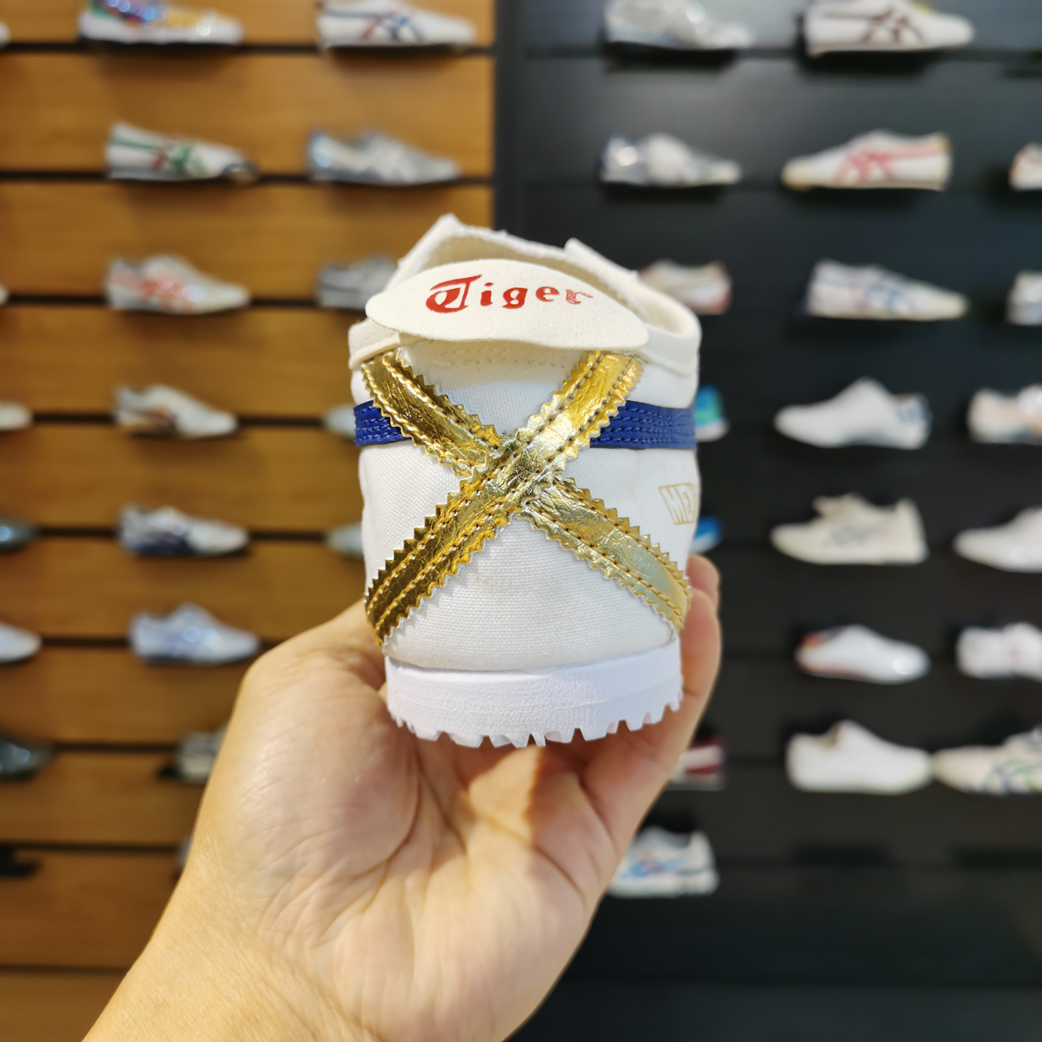 (White/ Blue/ Red/ Metallic Gold) Mexico 66 Slip On Shoes