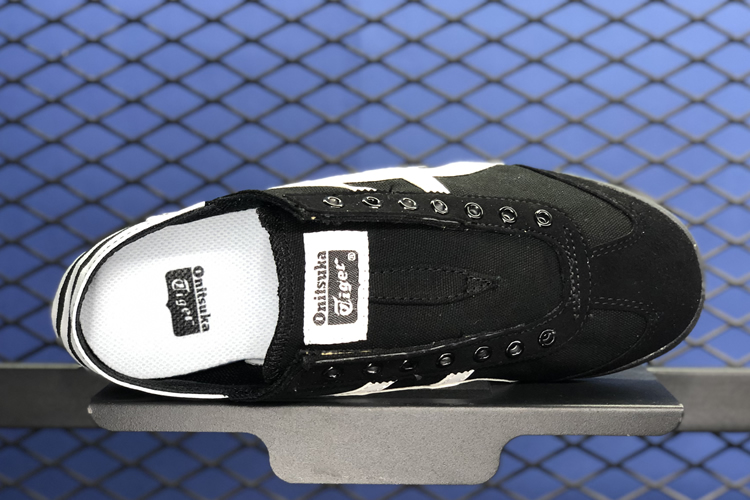 (Black/ White) MEXICO 66 SLIP ON Shoes