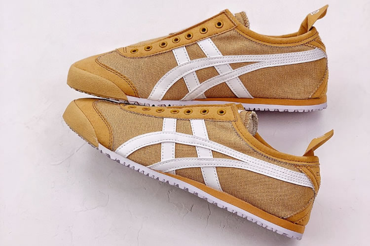 (Desert/ White) Mexico 66 SLIP ON Shoes