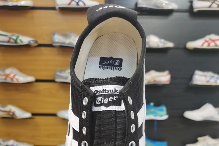 (Black/ White) Mexico 66 66 Slip On Shoes