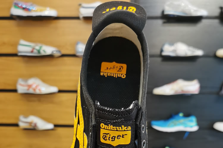 (Black/ Yellow) Mexico 66 Slip On Shoes