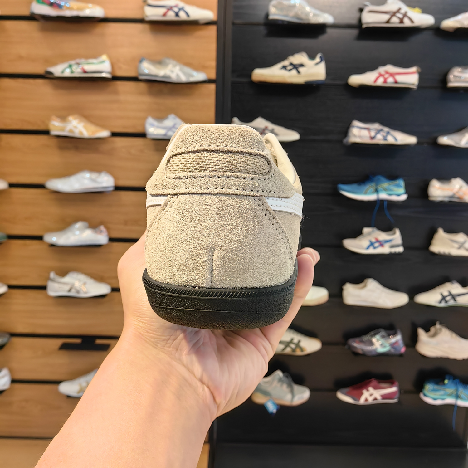 (Light Tan/ White) Tokuten Shoes