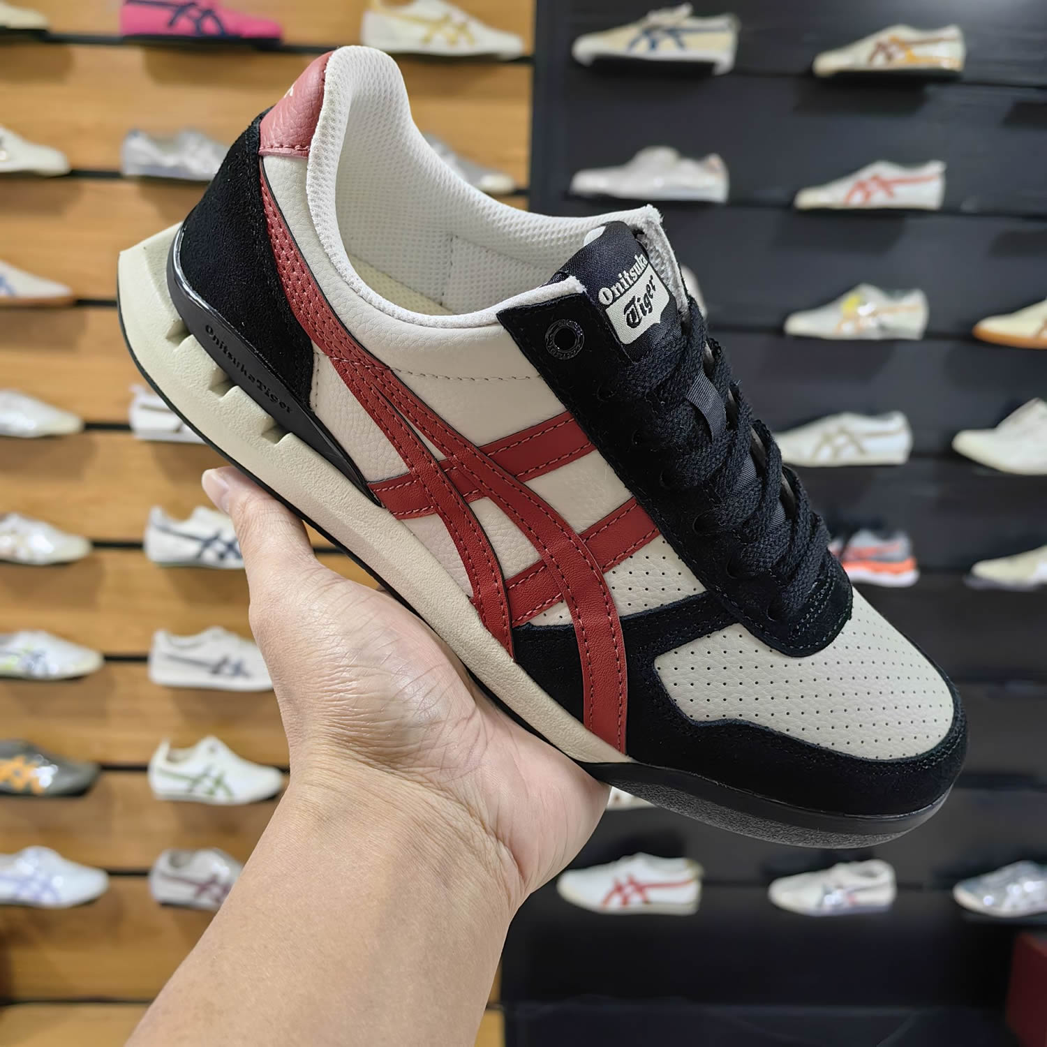 (White/ Red/ Black) Ultimate 81 EX Shoes