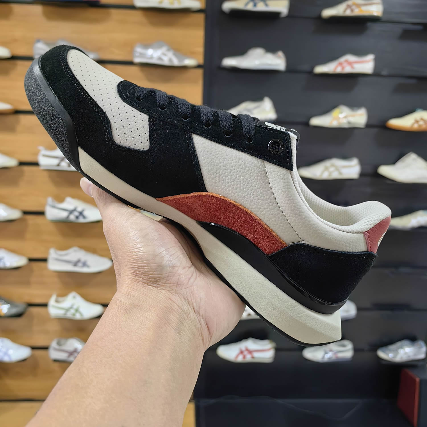 (White/ Red/ Black) Ultimate 81 EX Shoes